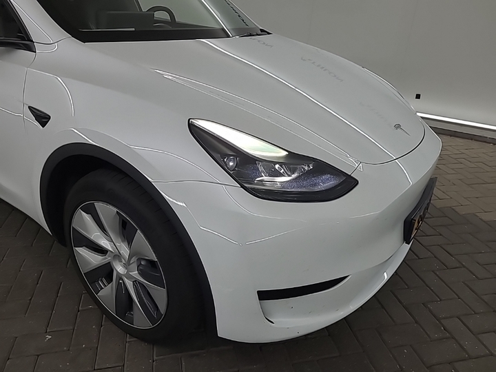 Foto 25 van Tesla Model Y