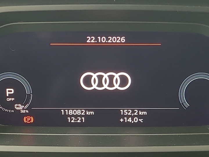 Photo 10 of Audi Q4 e-tron