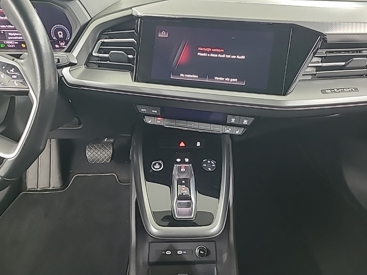 Photo 11 of Audi Q4 e-tron