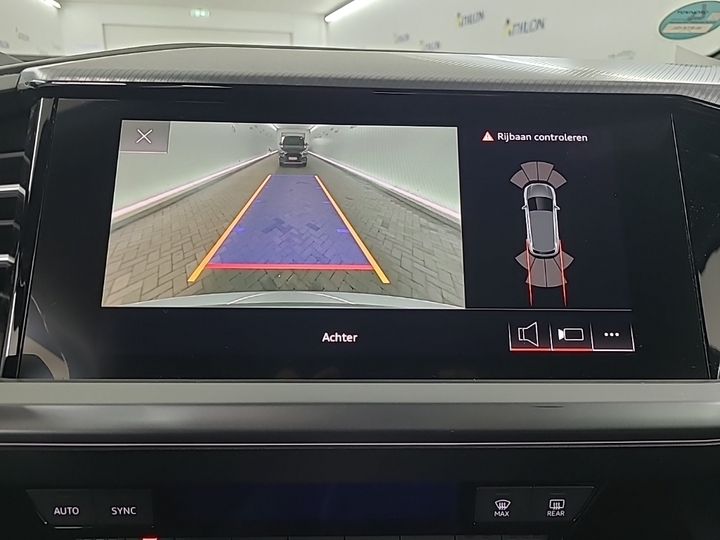 Photo 19 of Audi Q4 e-tron