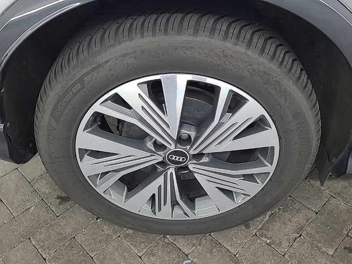 Photo 21 of Audi Q4 e-tron
