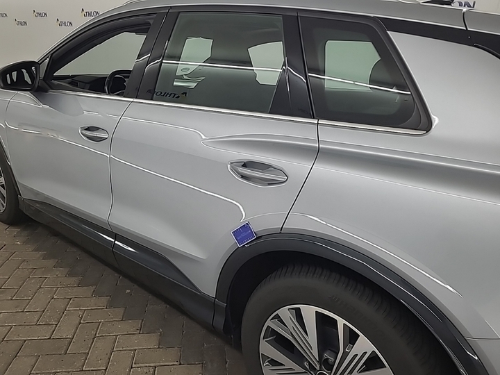 Photo 24 of Audi Q4 e-tron