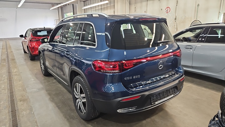 Foto 4 van Mercedes EQB