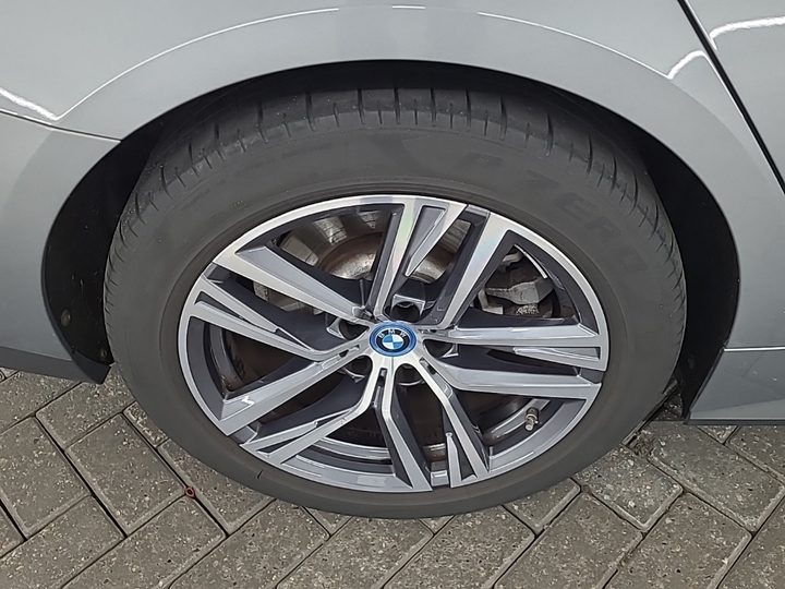 Foto 21 van BMW i4
