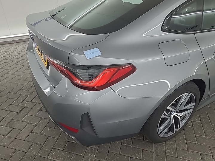 Foto 24 van BMW i4