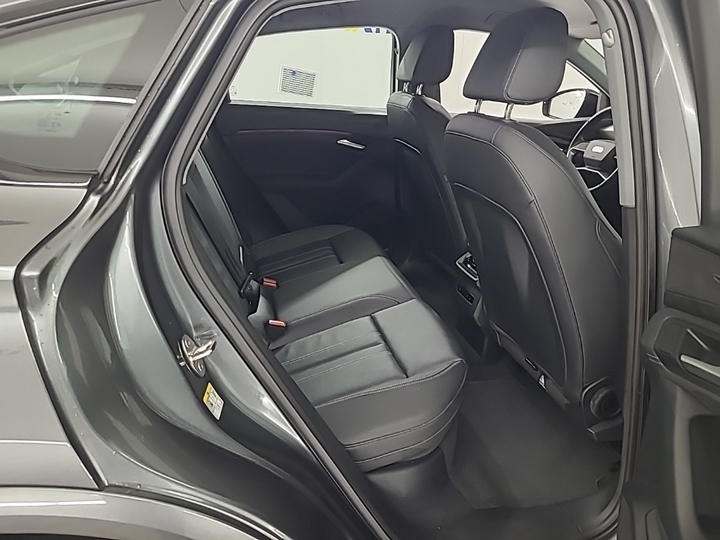 Foto 8 van Audi Q6 sportback e-tron