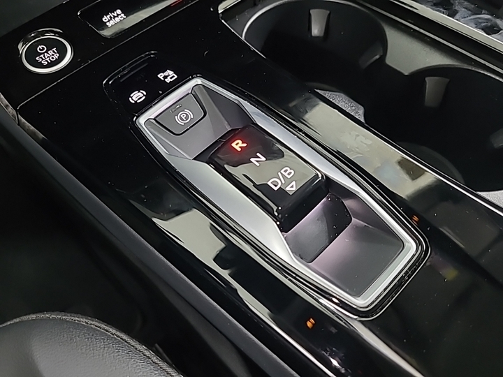 Foto 13 van Audi Q6 sportback e-tron