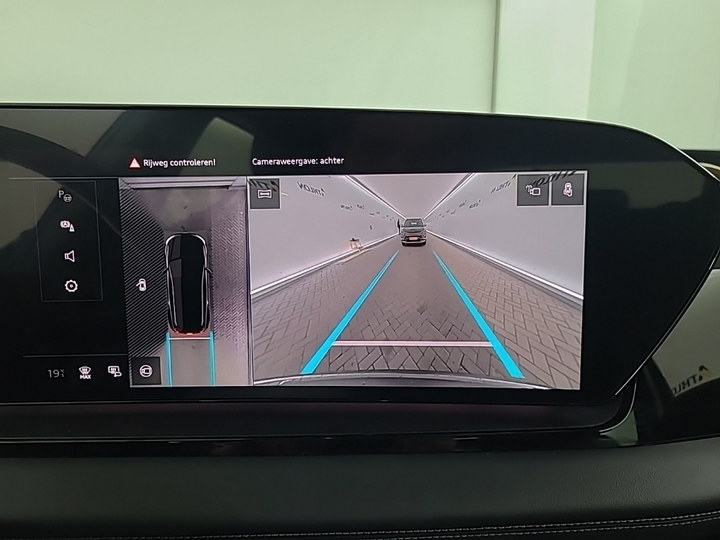 Foto 15 van Audi Q6 sportback e-tron