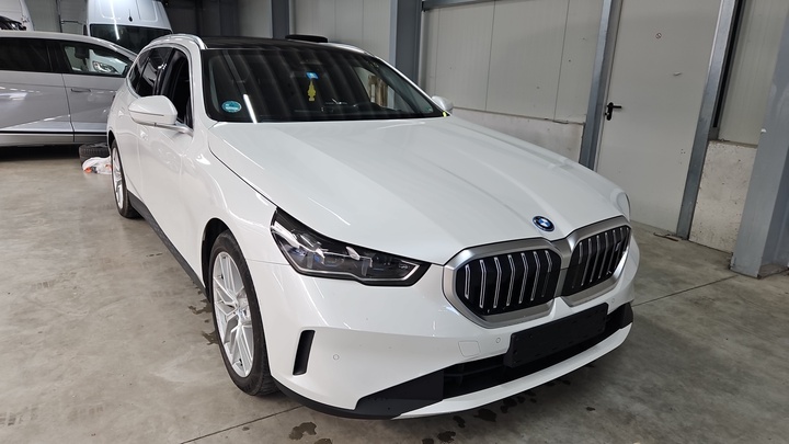 Foto 3 van BMW i5