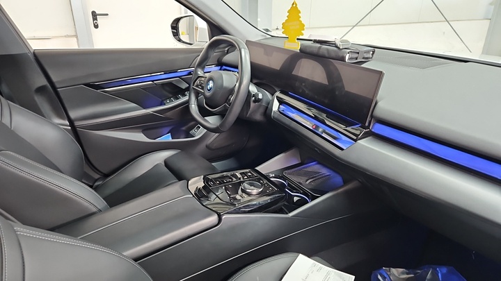 Foto 8 van BMW i5