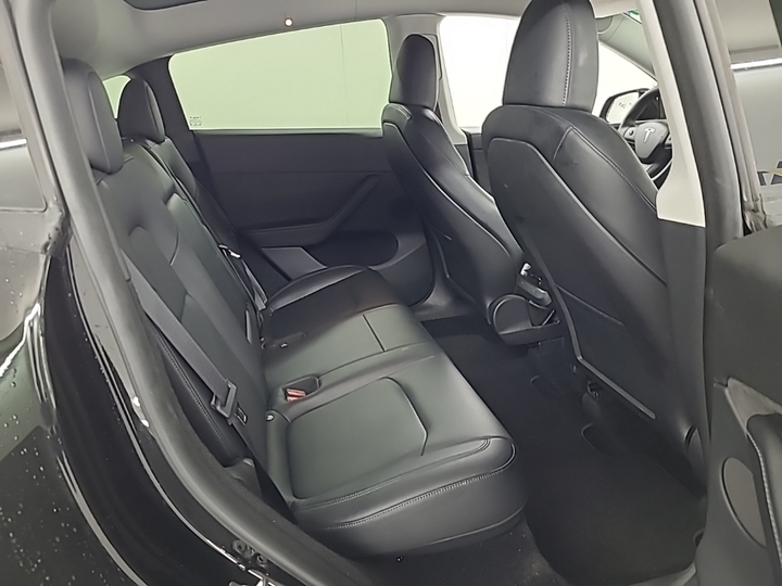 Foto 5 van Tesla Model Y