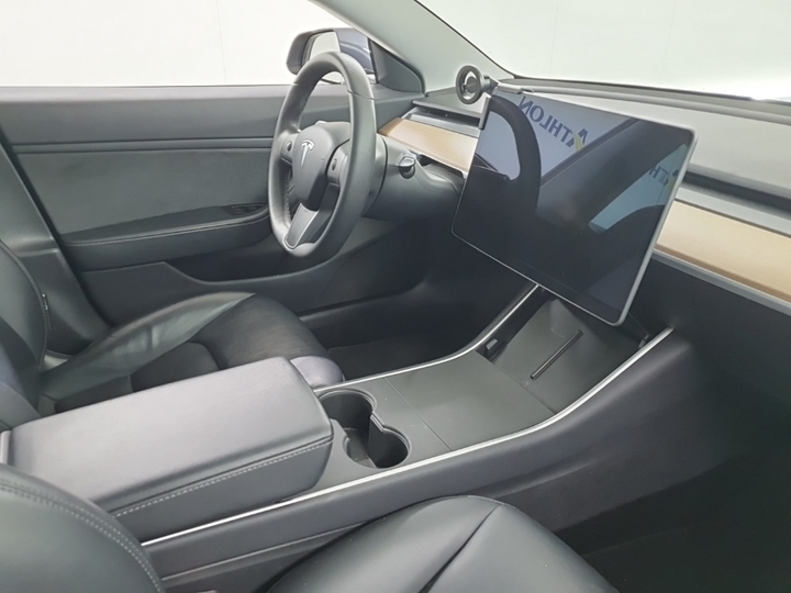 Photo 7 of Tesla Model 3