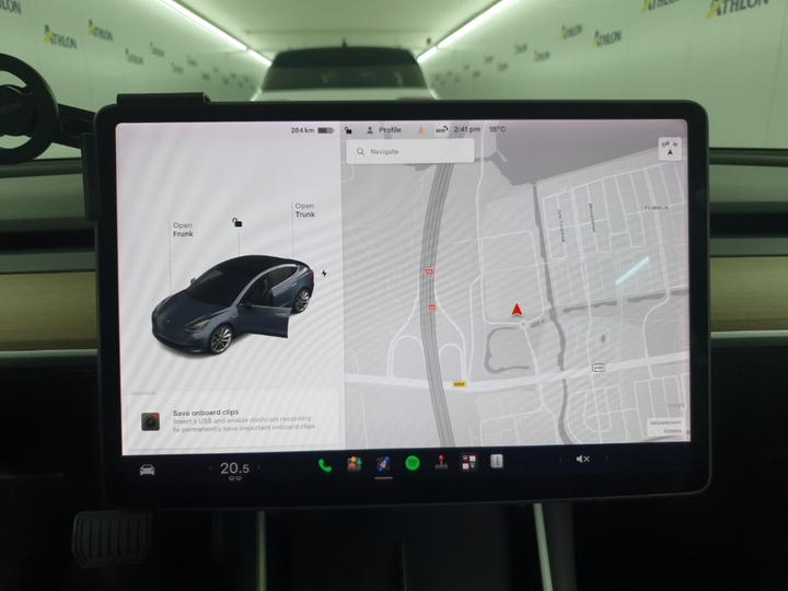 Photo 12 of Tesla Model 3