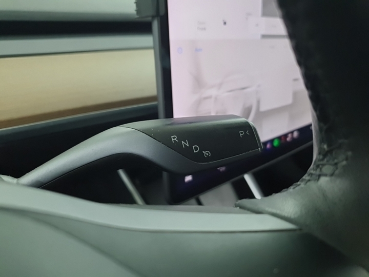 Photo 13 of Tesla Model 3