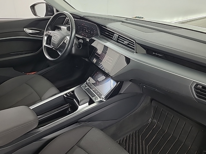 Foto 6 van Audi e-tron