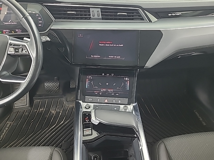 Foto 10 van Audi e-tron