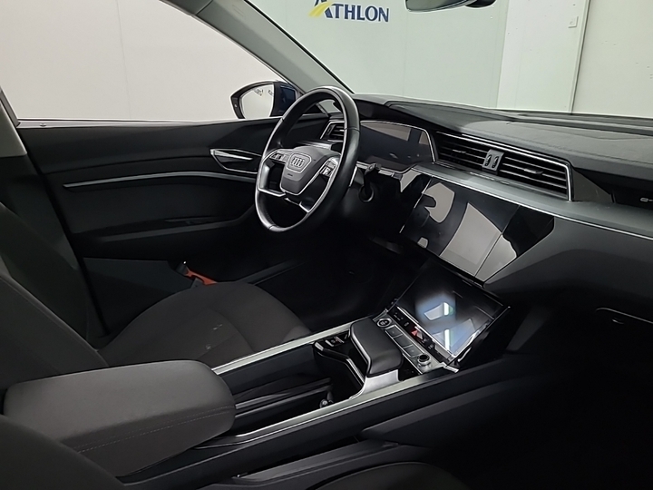 Foto 7 van Audi e-tron