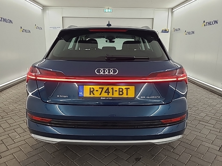 Foto 16 van Audi e-tron