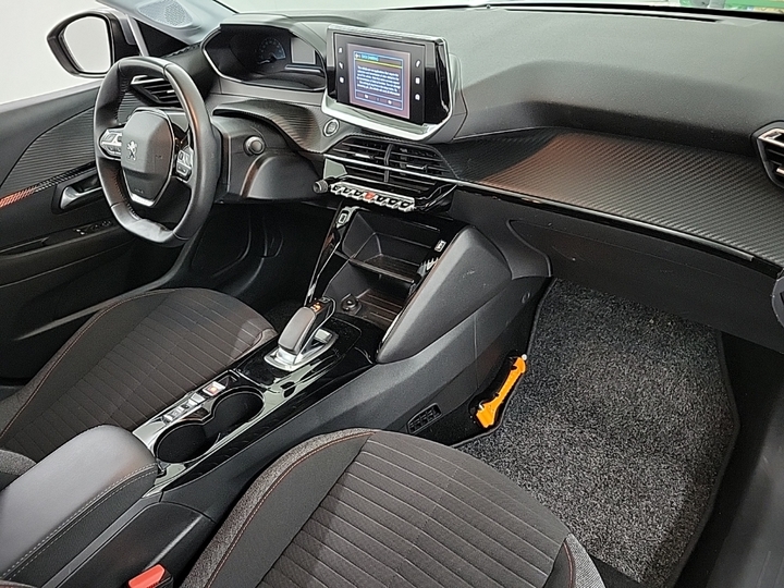 Foto 7 van Peugeot E-208
