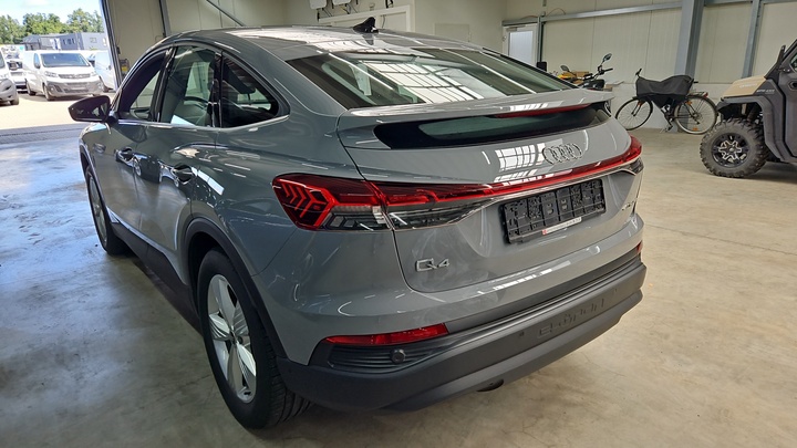 Foto 4 van Audi Q4 Sportback e-tron