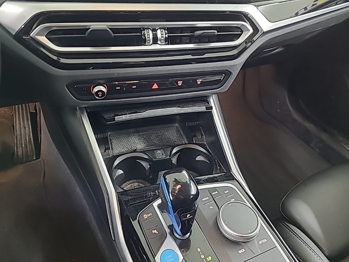 Foto 10 van BMW i4