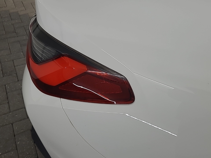 Foto 25 van BMW i4