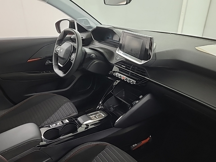 Foto 7 van Peugeot E-208