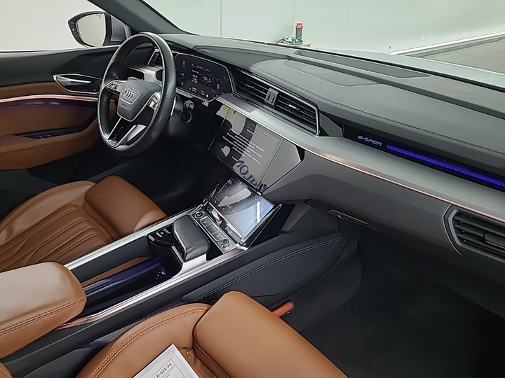 Foto 7 van Audi e-tron
