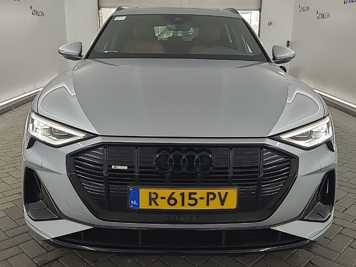 Foto 15 van Audi e-tron