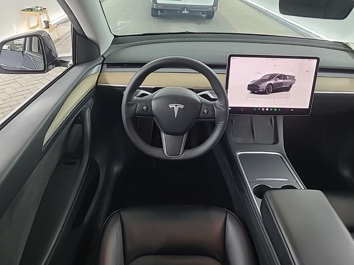 Foto 8 van Tesla Model Y
