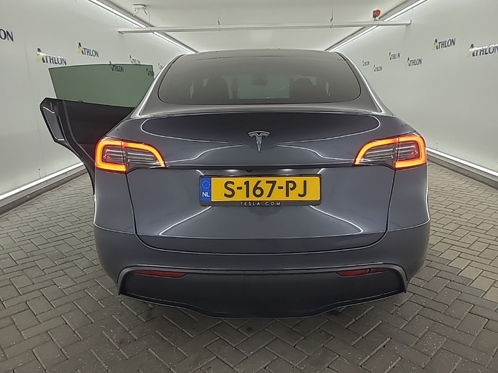 Foto 15 van Tesla Model Y