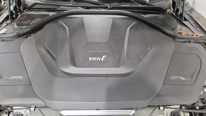 Foto 12 van BMW i4