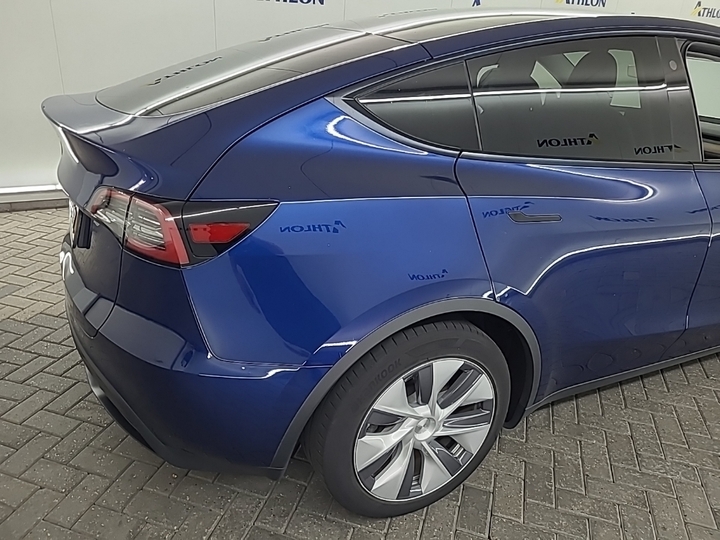 Foto 21 van Tesla Model Y
