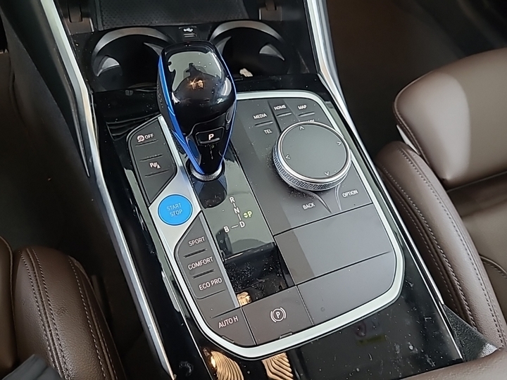 Foto 12 van BMW i4