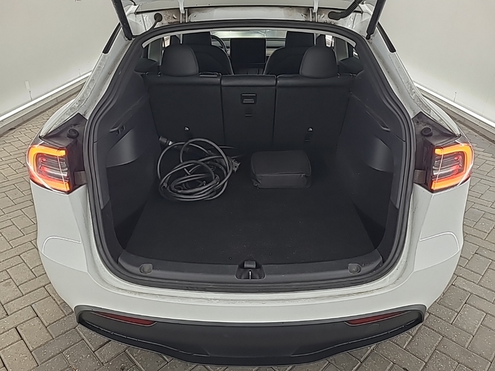 Foto 6 van Tesla Model Y