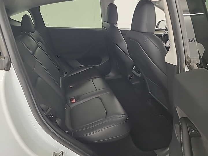 Foto 8 van Tesla Model Y