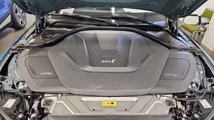 Foto 12 van BMW i4
