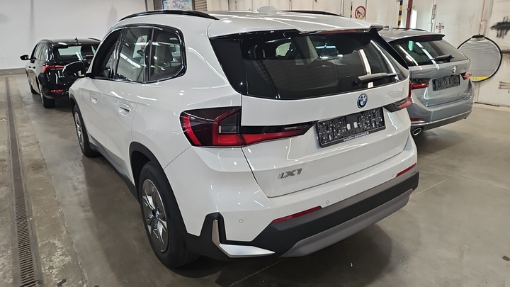 Foto 4 van BMW ix1