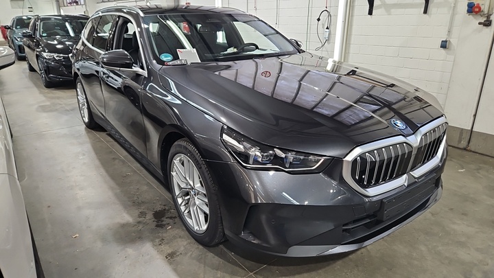 Foto 3 van BMW i5