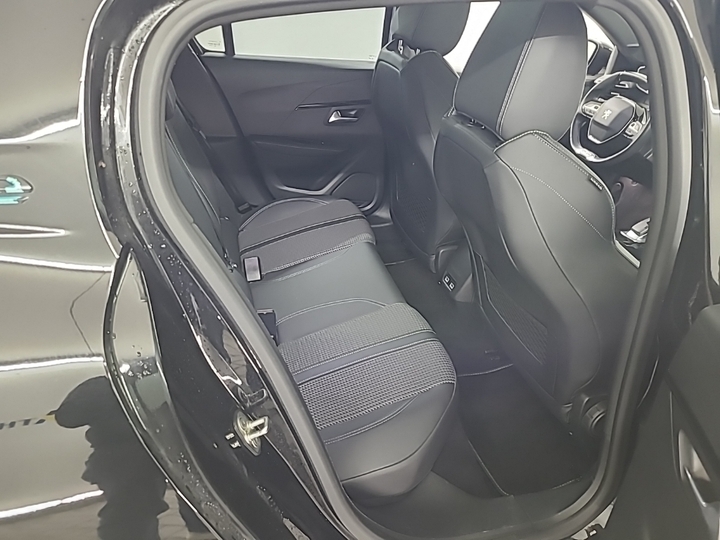 Foto 7 van Peugeot E-208
