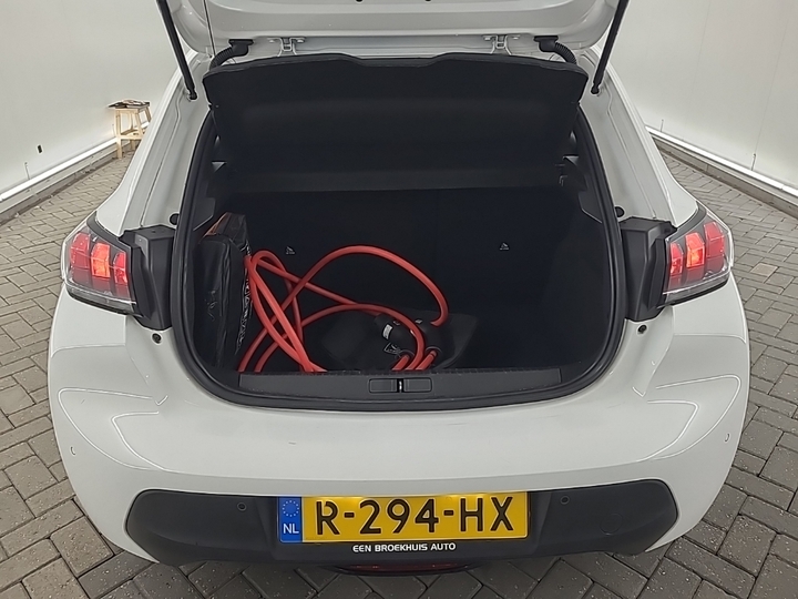 Foto 6 van Peugeot E-208