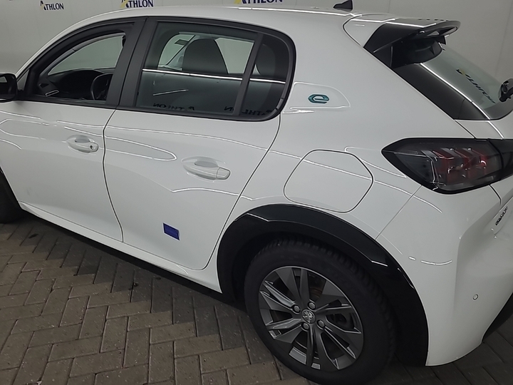 Foto 19 van Peugeot E-208