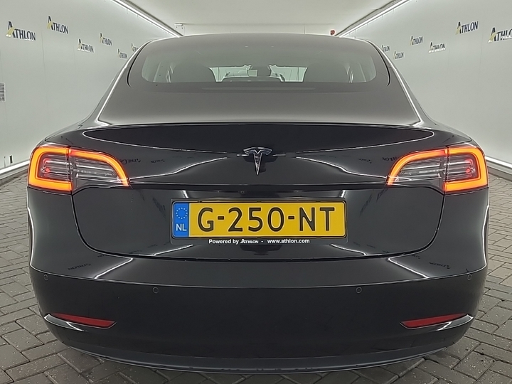 Foto 15 van Tesla Model 3