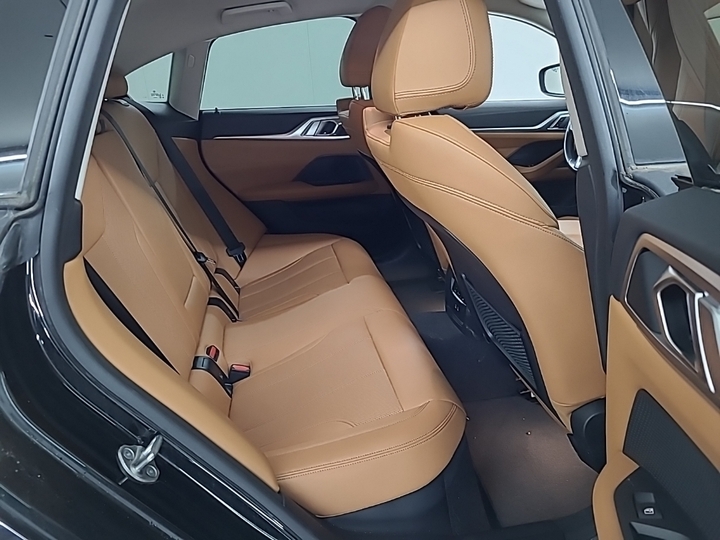 Foto 8 van BMW i4