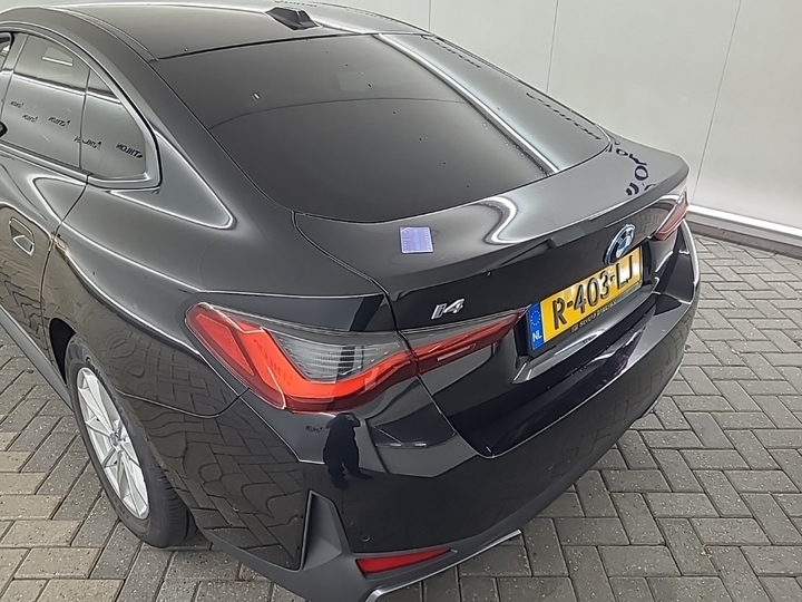 Foto 21 van BMW i4