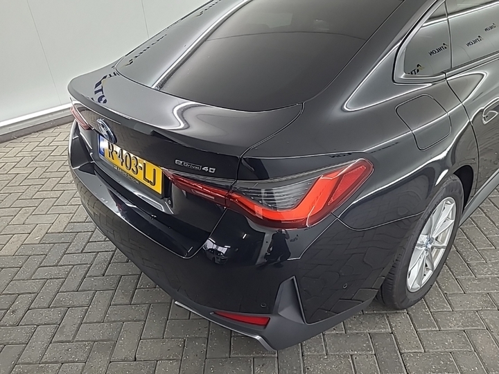Foto 22 van BMW i4
