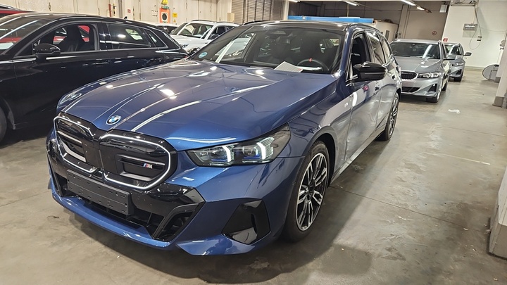 Foto 2 van BMW i5