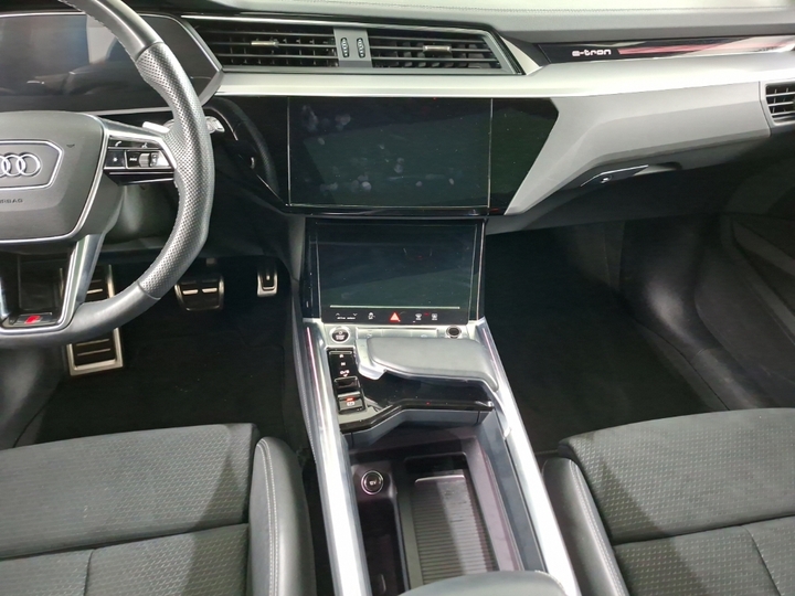 Foto 8 van Audi Q8