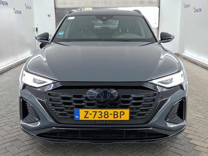 Foto 17 van Audi Q8