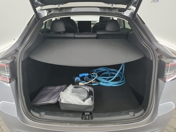 Photo 6 of Tesla Model Y